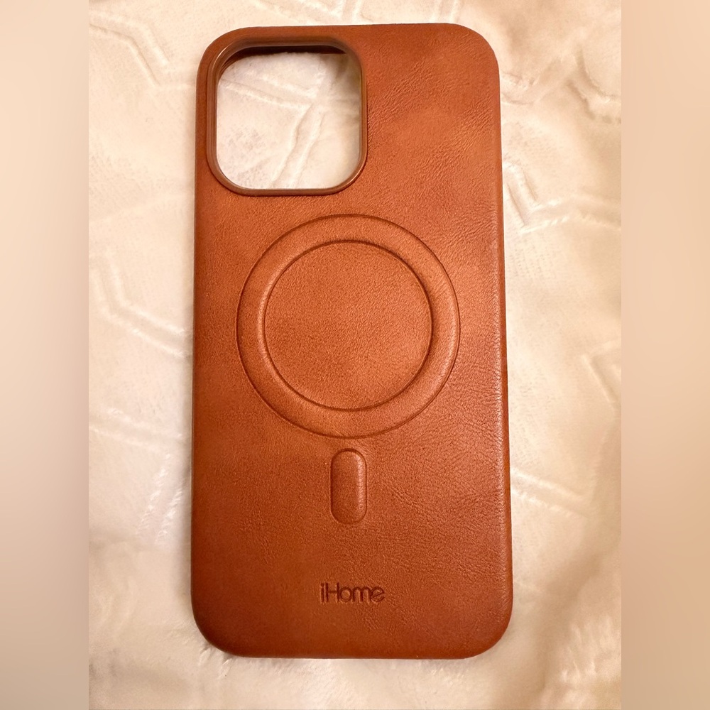 iHome Leather MagSafe iPhone Case - Brown